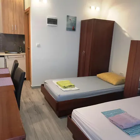 Studio Apartments *