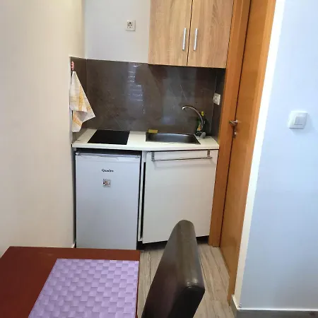Studio Apartments Apartment Split