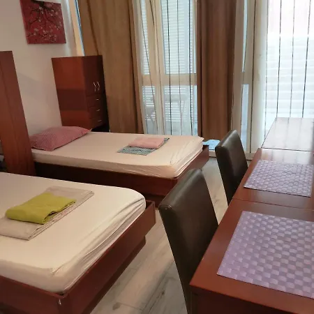 Apartment Studio Apartments *